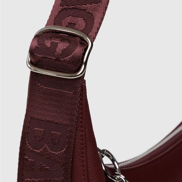 NEW BAGGU Recycled Leather Medium Crescent Bag in Mahogany - Picture 4 of 4